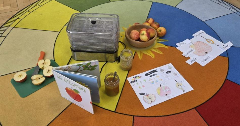 Conigli am Tag des Apfels