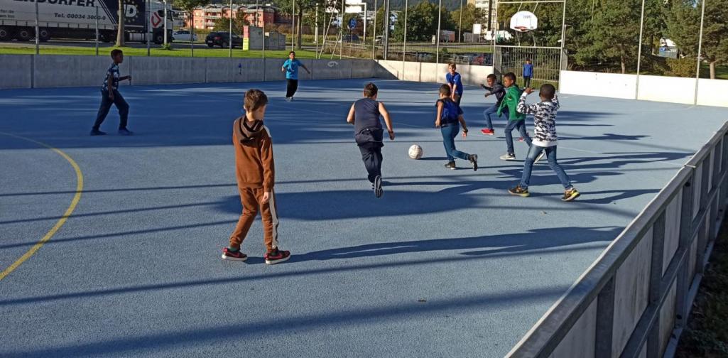 Beim Fußballspiel Beim Fußballspiel